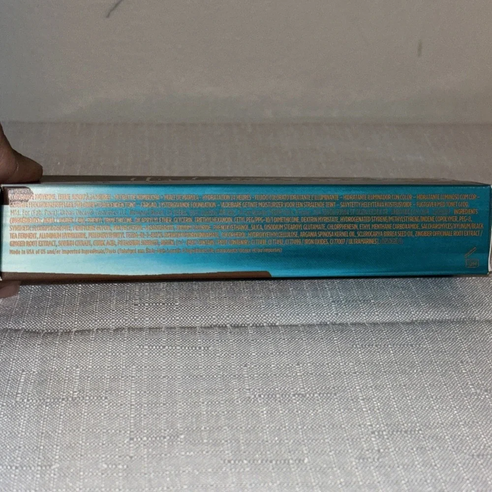 URBAN DECAY STAY NAKED Hydromaniac Tinted Glowy Hydrator 81 Deep 1.1oz